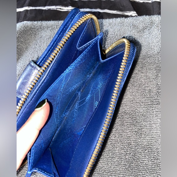 Longchamp Blue Leather Zip Wallet - Picture 4 of 11